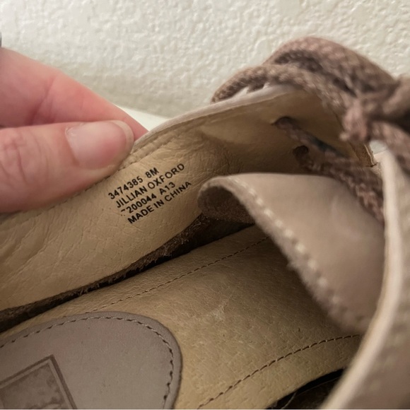 Frye Jillian Oxford Nubuck Leather Beige Shoes Loafers - Picture 8 of 10